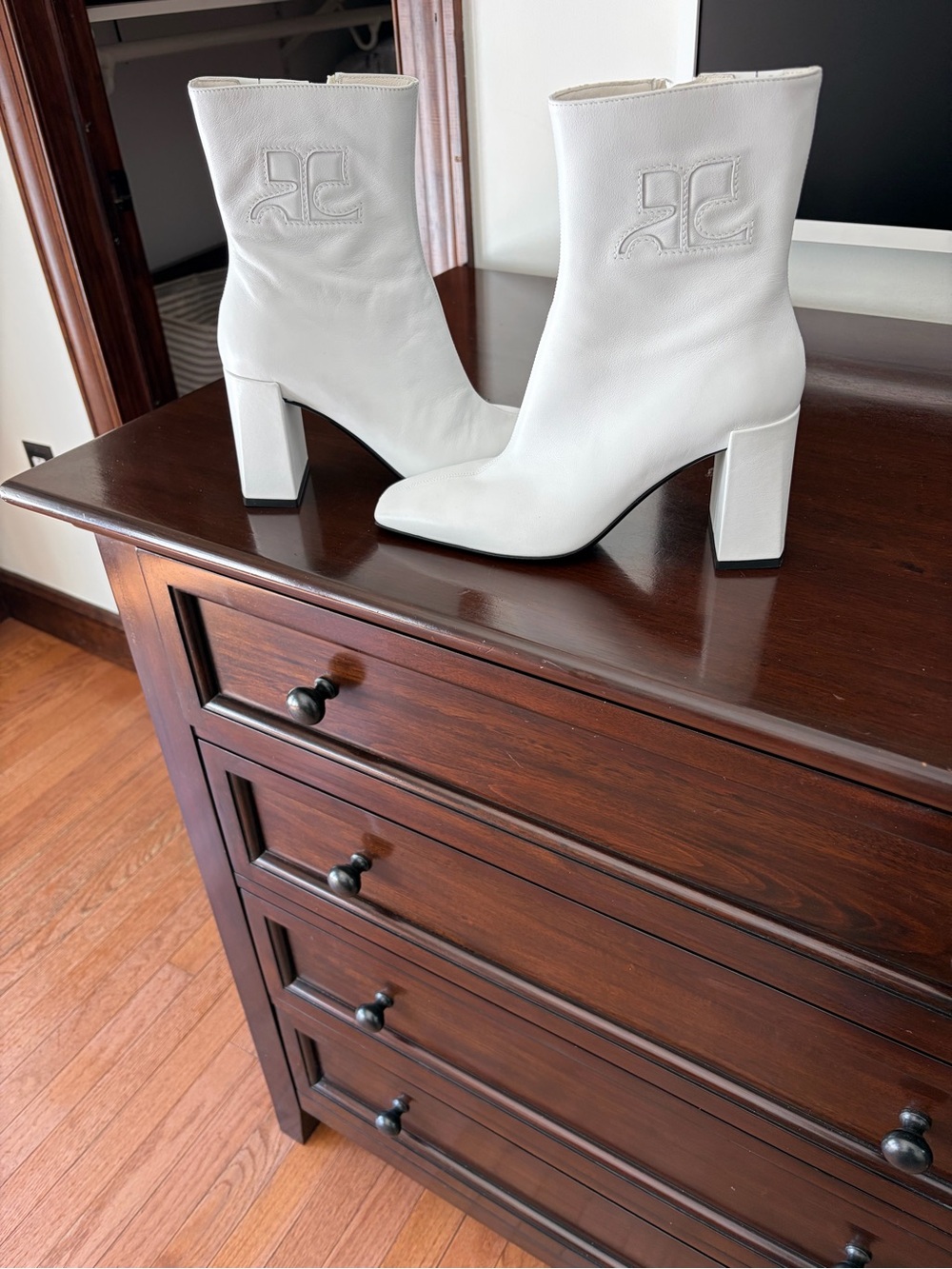 Women's White Leather Mid-Calf Block Heel Boots